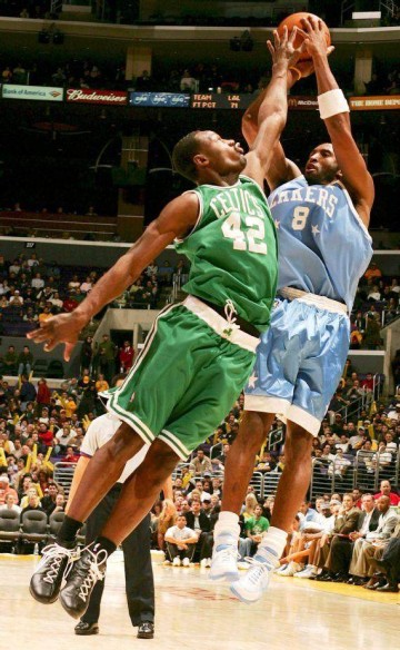 世界杯手机高清观看入口-科比81分15周年纪念日 听对手讲述黑曼巴往事①