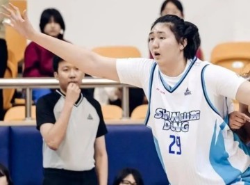 世界杯直播平台官网手机版下载-大爆发！张子宇首次首发8分钟19+10连创新高 率山东女篮大胜